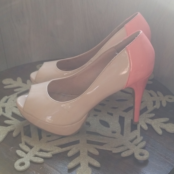 Platform Pumps - Picture 2 of 4